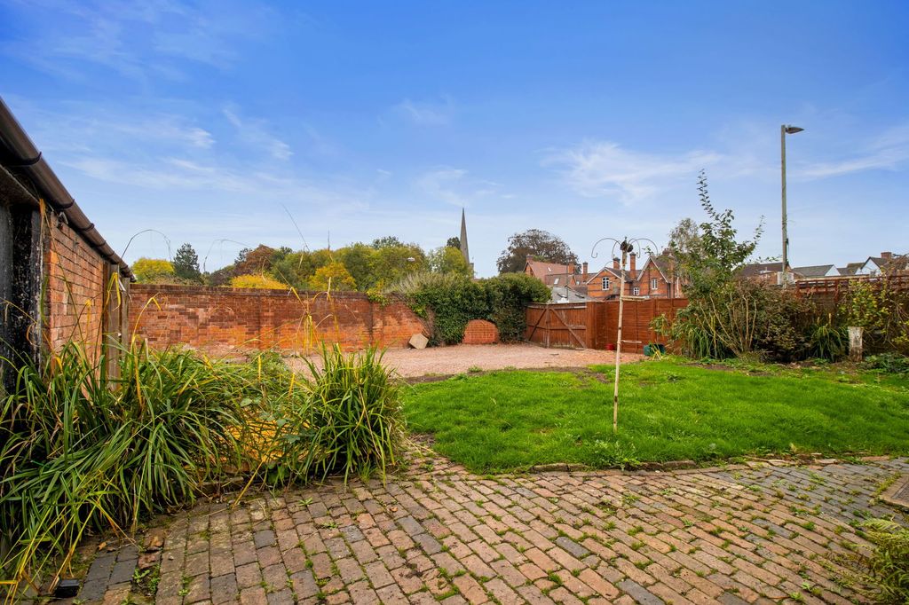 Property photo 3 of 18