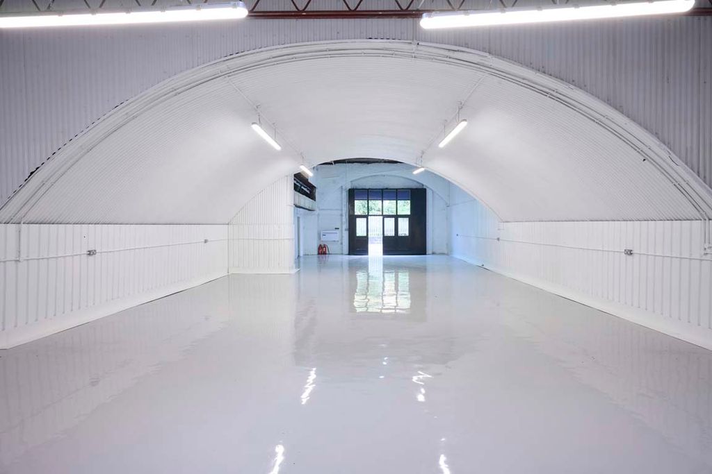 Property photo 1 of 4 An Empty Arch With White Lining