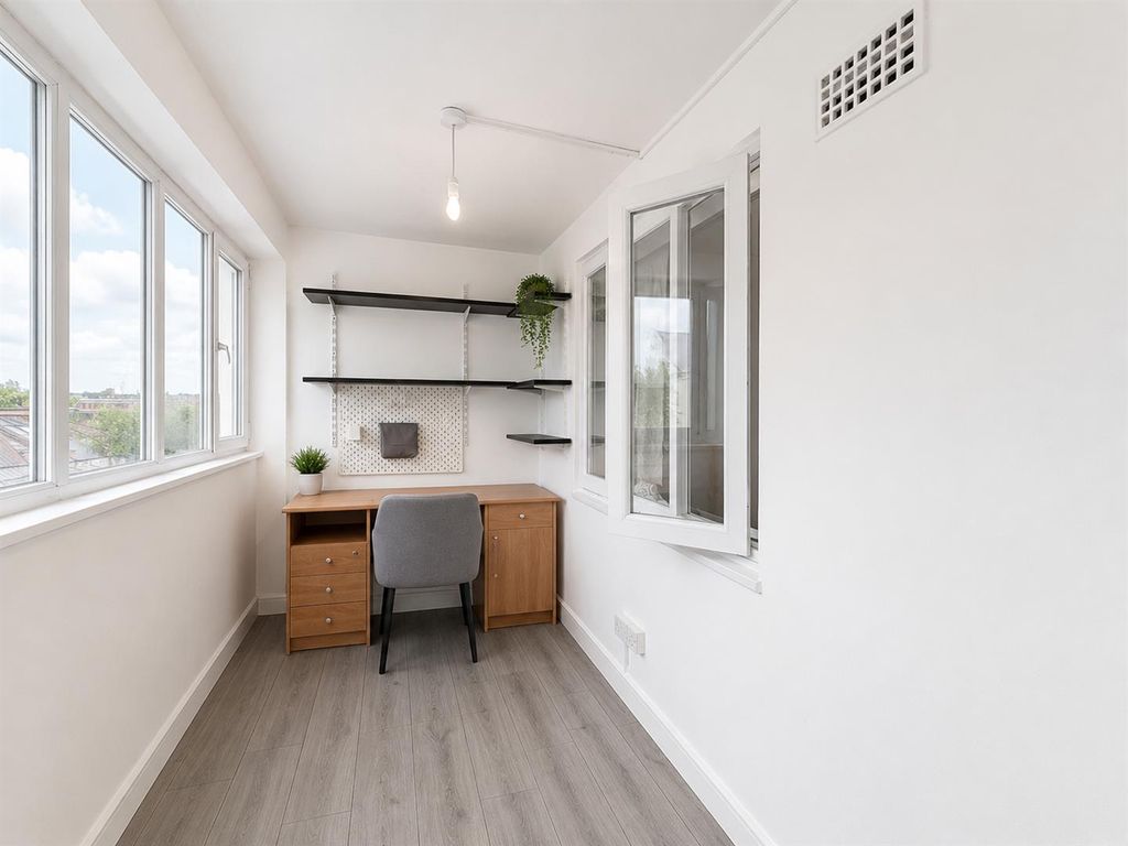 Property photo 3 of 6 Ae49C62F-A31B-46C1-9072-98786422Add7.Png