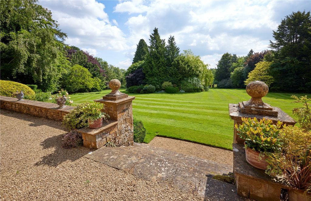 Additional image 6 of 6 bed equestrian for saleCross Hill Road, Adderbury, Banbury, Oxfordshire OX17