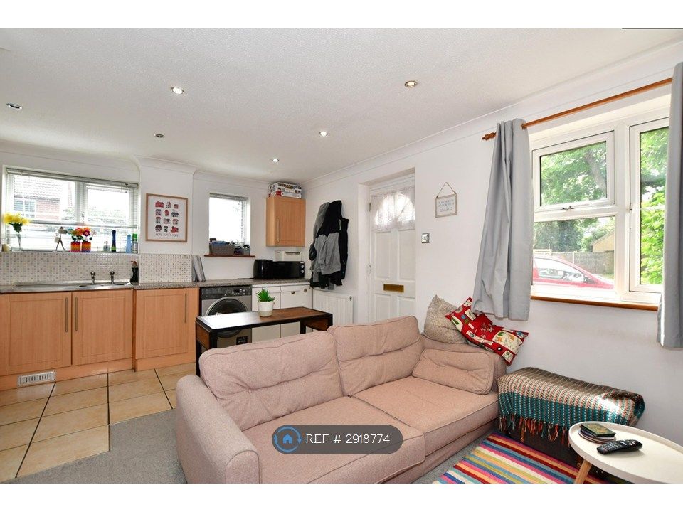 Property photo 3 of 9
