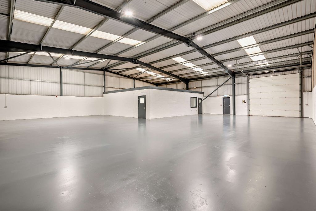 Property photo 1 of 29