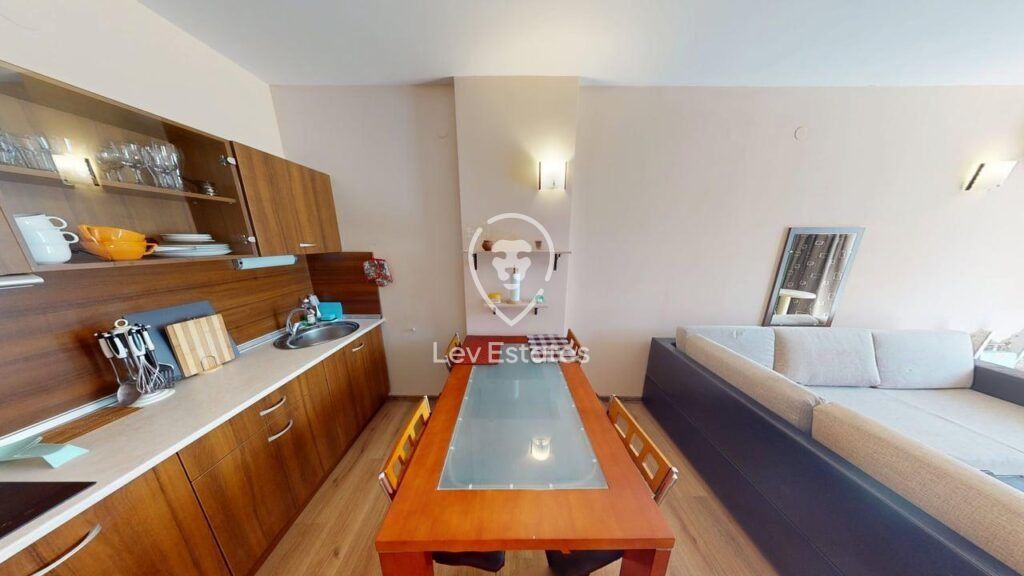 Property photo 2 of 12