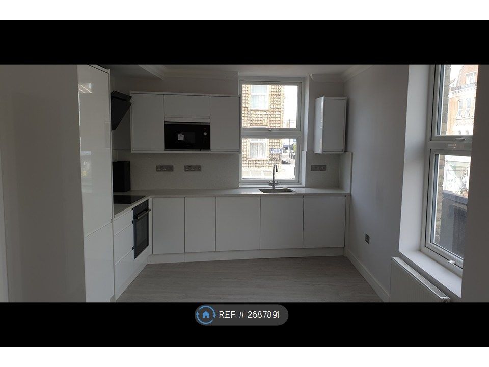 Property photo 2 of 24