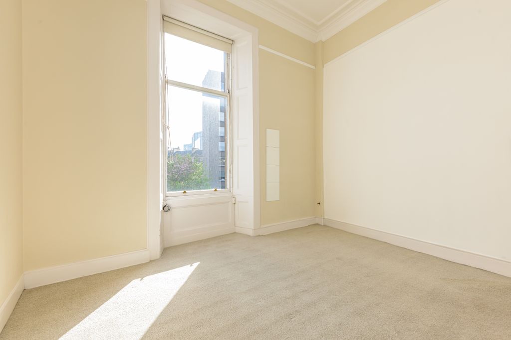 Additional image 10 of 3 bed flat for sale4/2 Rosebery Crescent, West End, Edinburgh EH12
