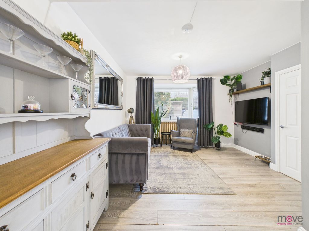 Property photo 2 of 25