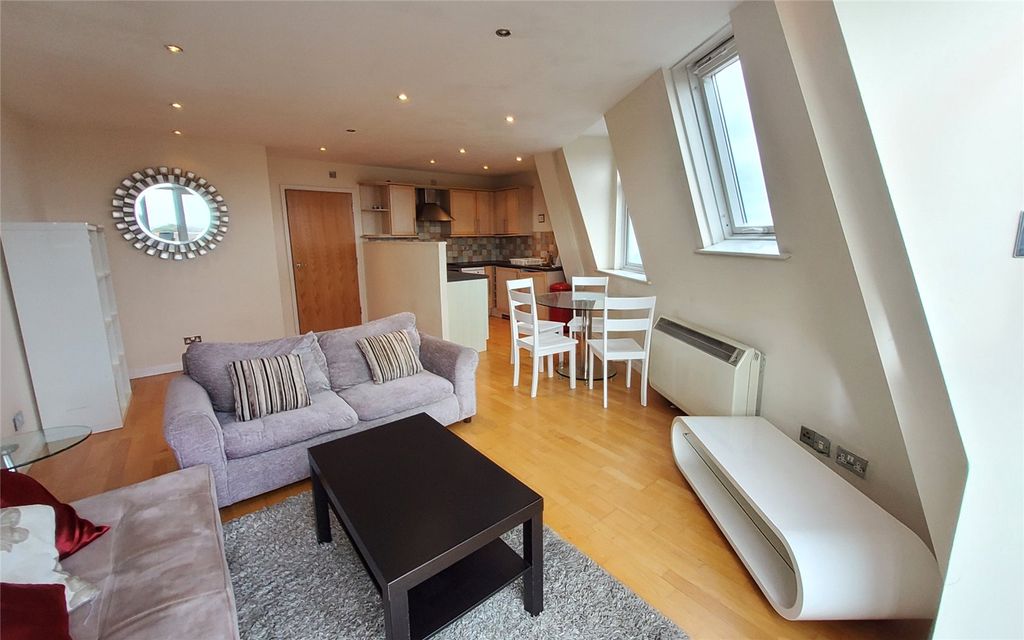 Property photo 1 of 14 Picture No. 15