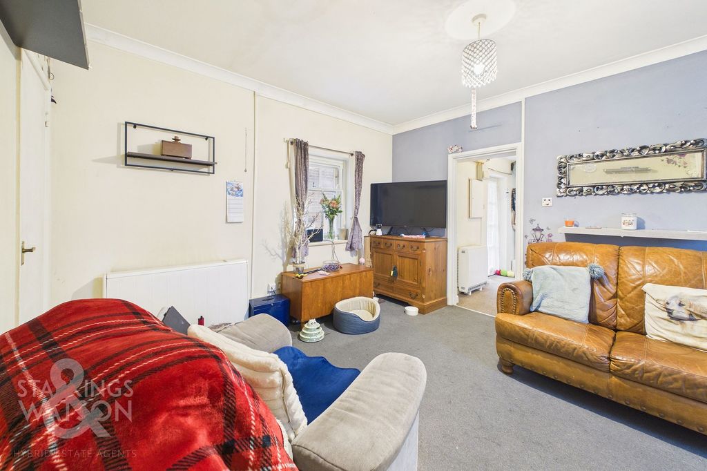 Property photo 3 of 15