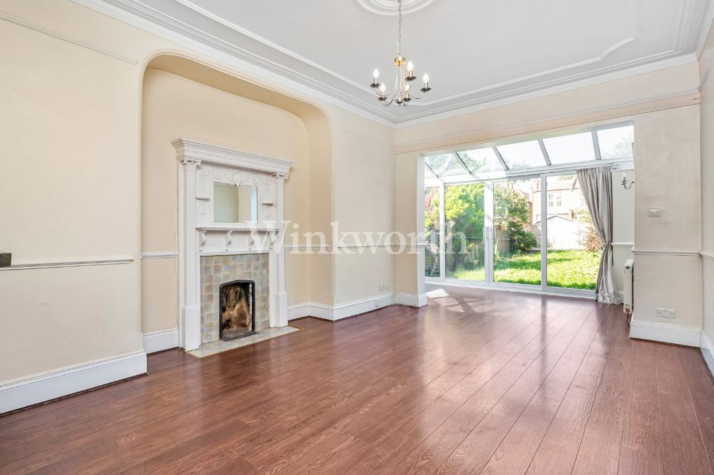Property photo 2 of 16 Picture No. 10