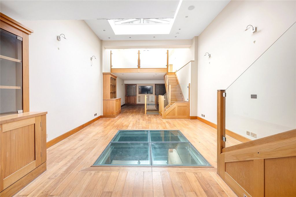 Property photo 2 of 16 Picture No. 07