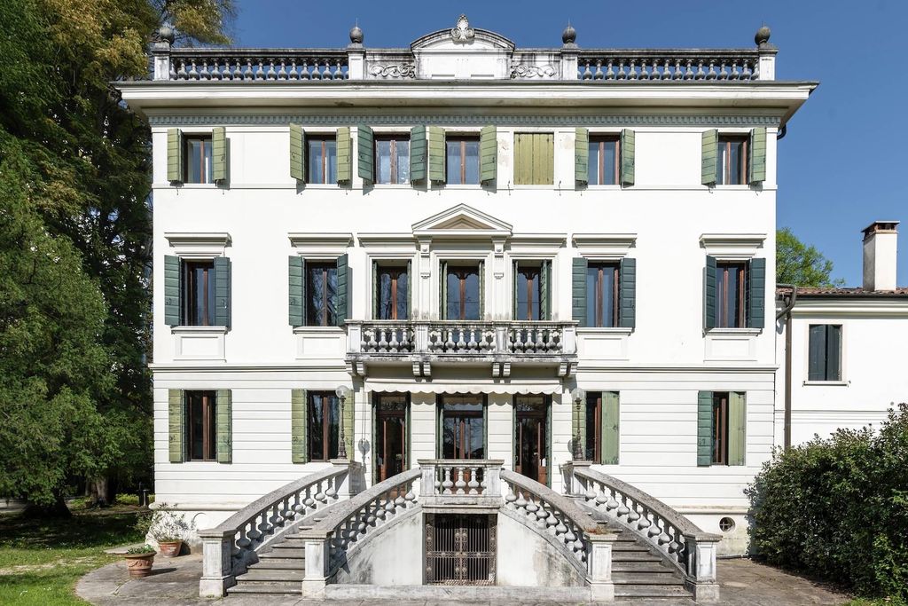 Property photo 1 of 26