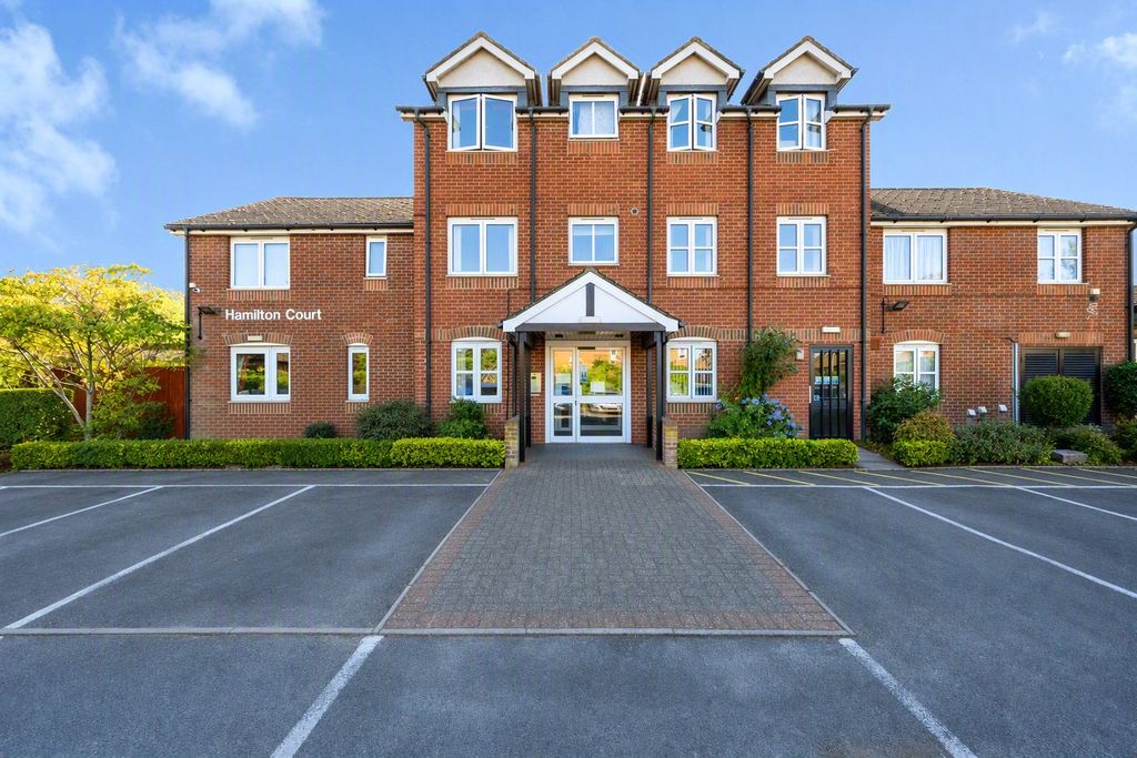 2 bed flat for saleLammas Walk, Leighton Buzzard, Bedfordshire LU7