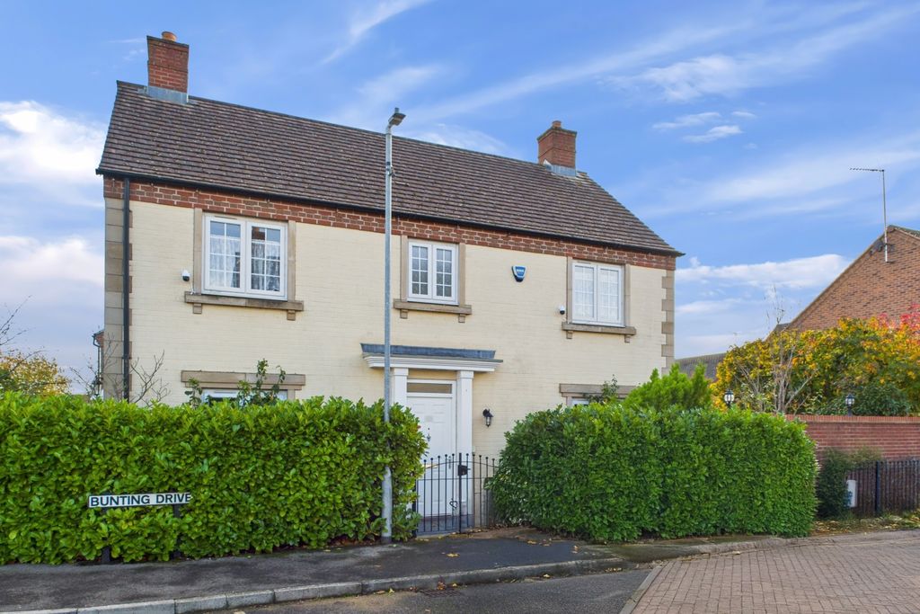 Property photo 1 of 18 Front