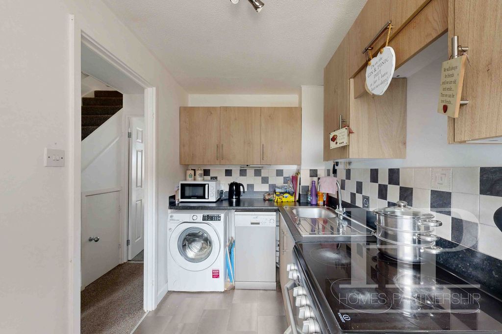 Property photo 3 of 13
