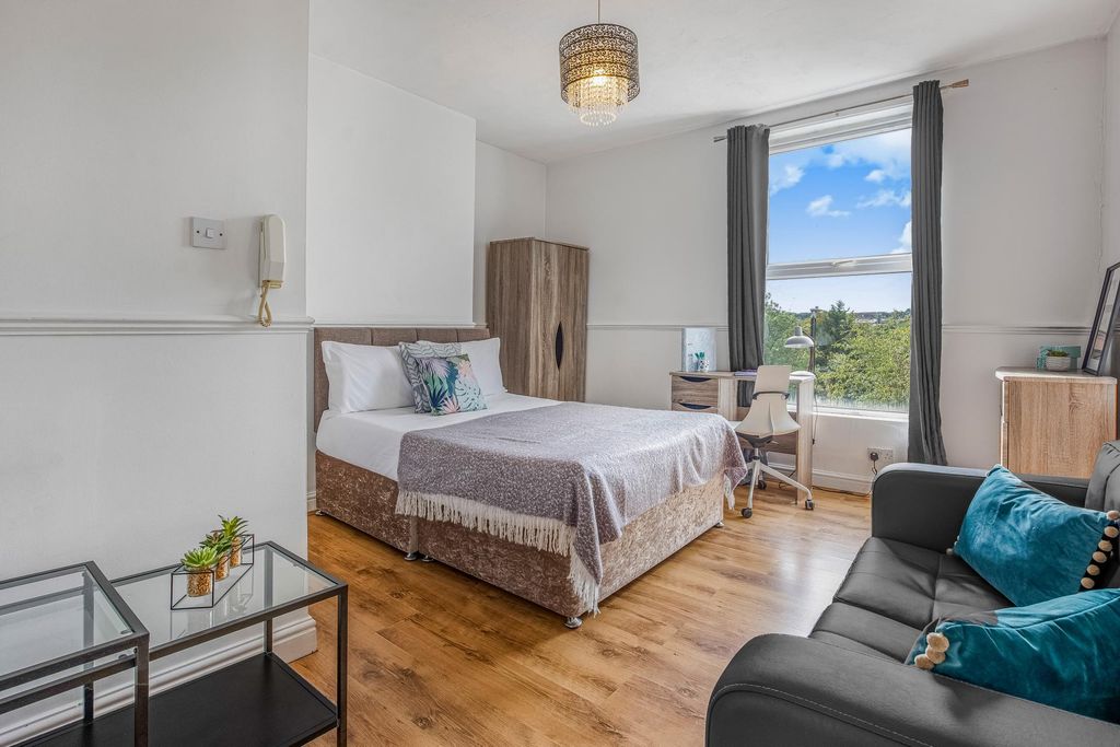 Property photo 1 of 11 Property Photo