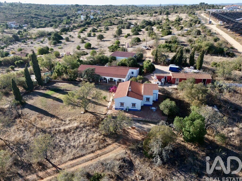 Property photo 3 of 34