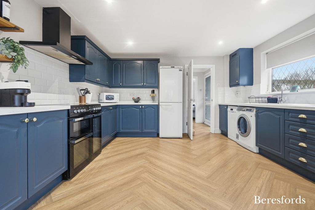 Property photo 3 of 18 Picture No. 17