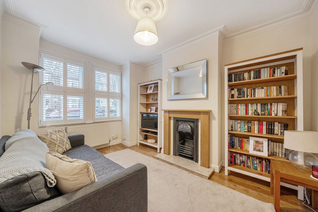 Property photo 3 of 17 1411406-18-698Dfe...