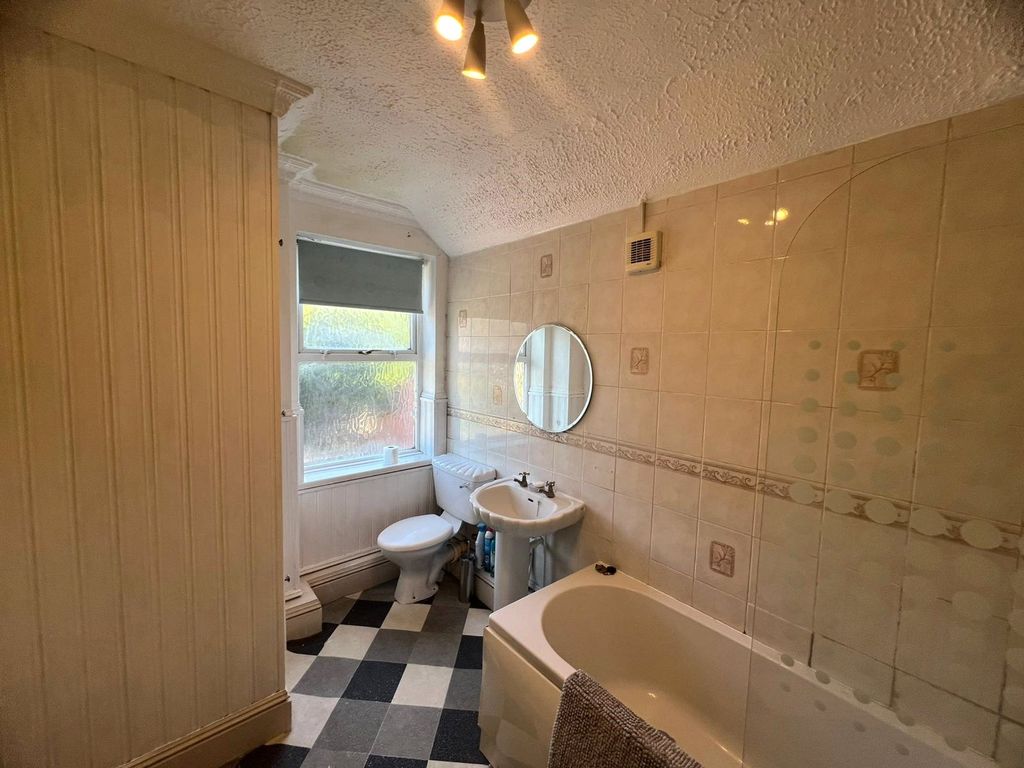 Property photo 3 of 21 Picture No. 27