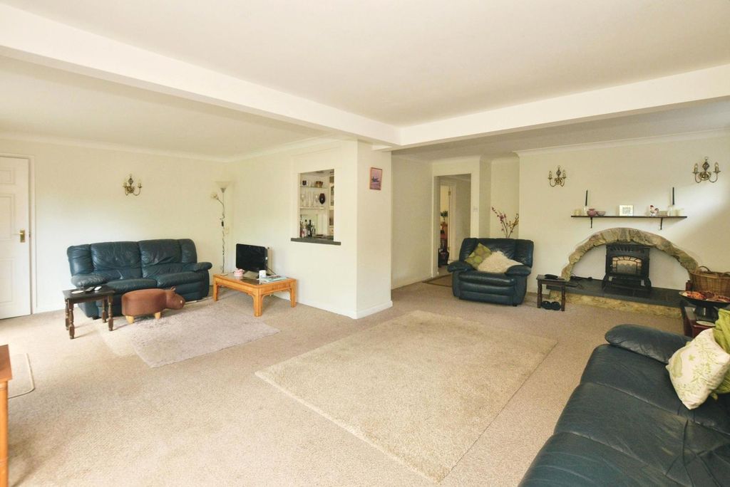Property photo 2 of 16 Pbox-Img.Jpg