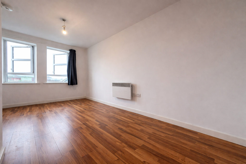 Property photo 3 of 6