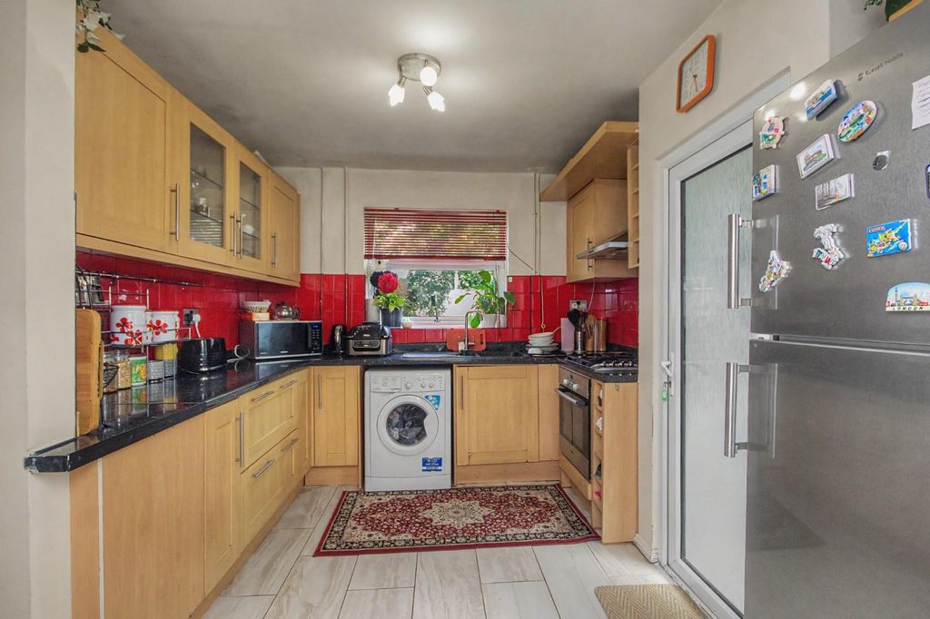 Property photo 3 of 10