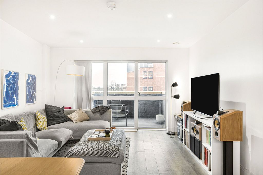Property photo 1 of 19 Open Plan Living