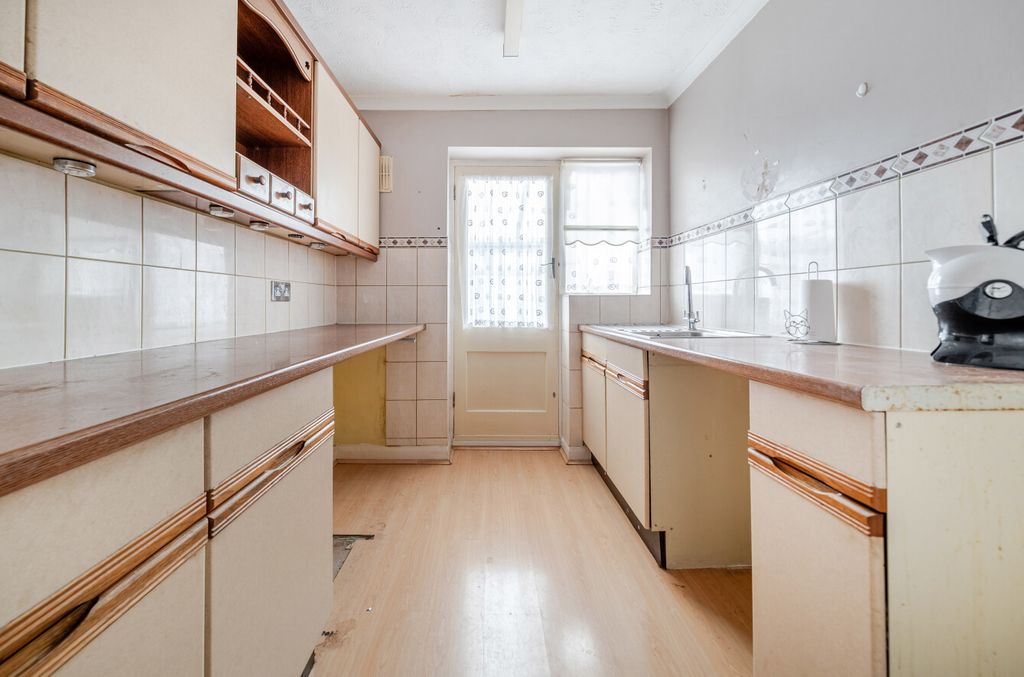 Property photo 2 of 10 1439477-1-69d7B81...