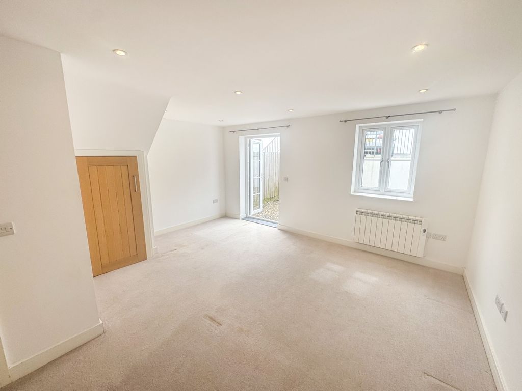 Property photo 2 of 15 Image 1