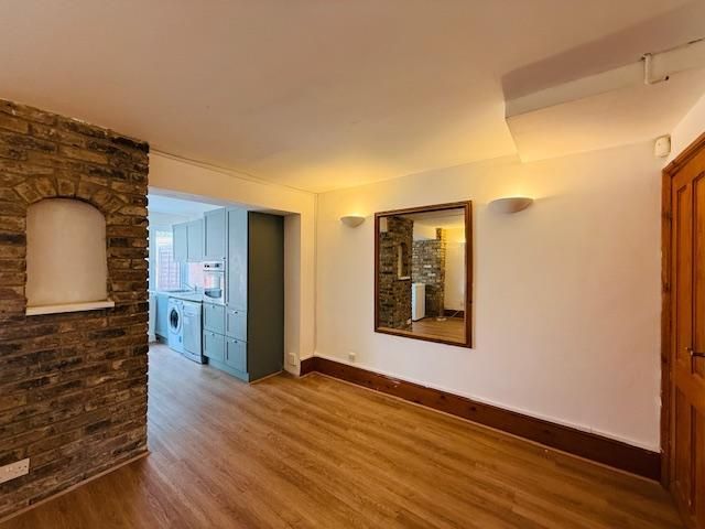 Property photo 3 of 7 Photo 3