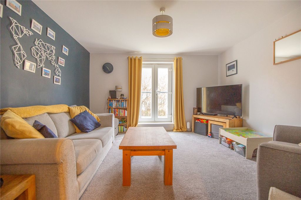 Property photo 3 of 21 Picture No. 31