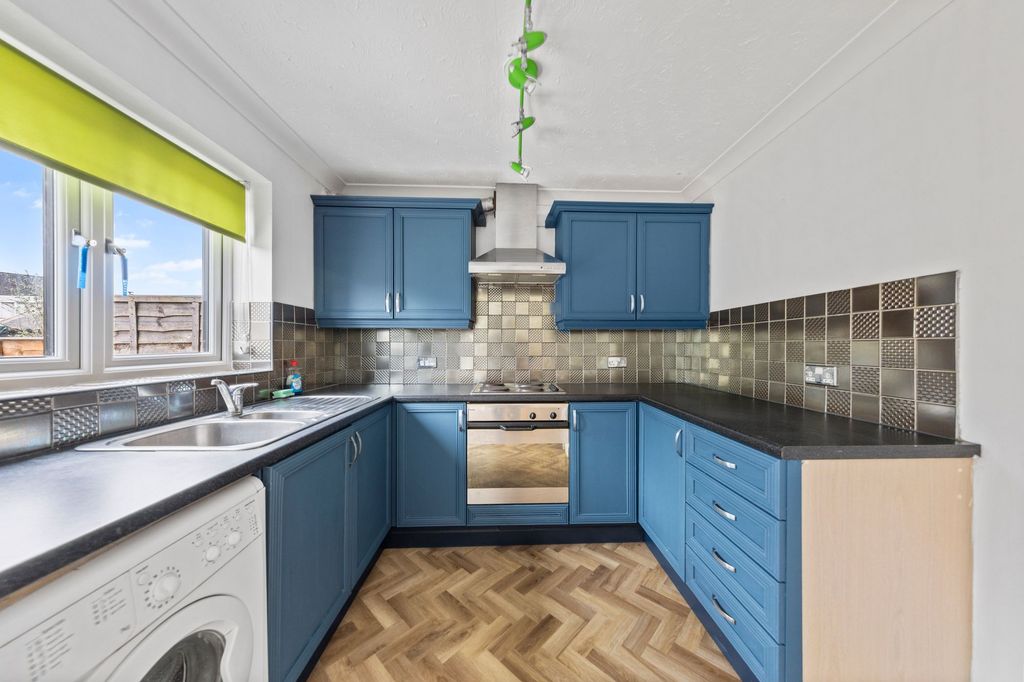 Property photo 3 of 16