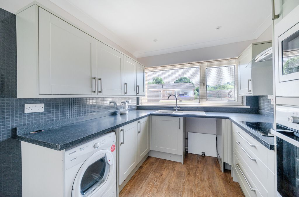Property photo 2 of 17 1318096-1-686d225...