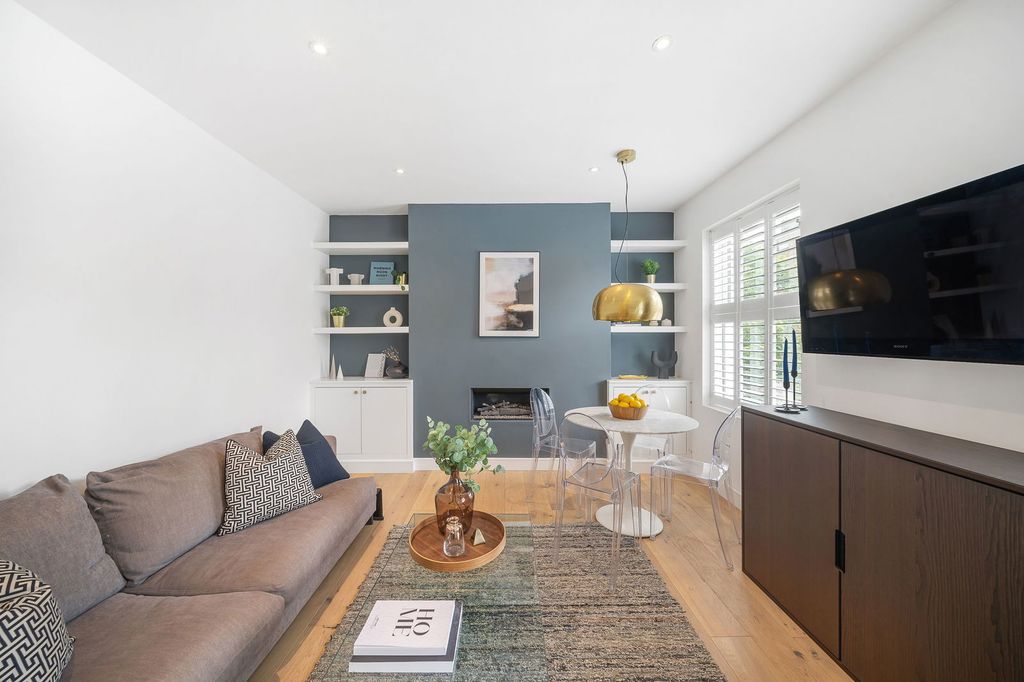 Property photo 3 of 24