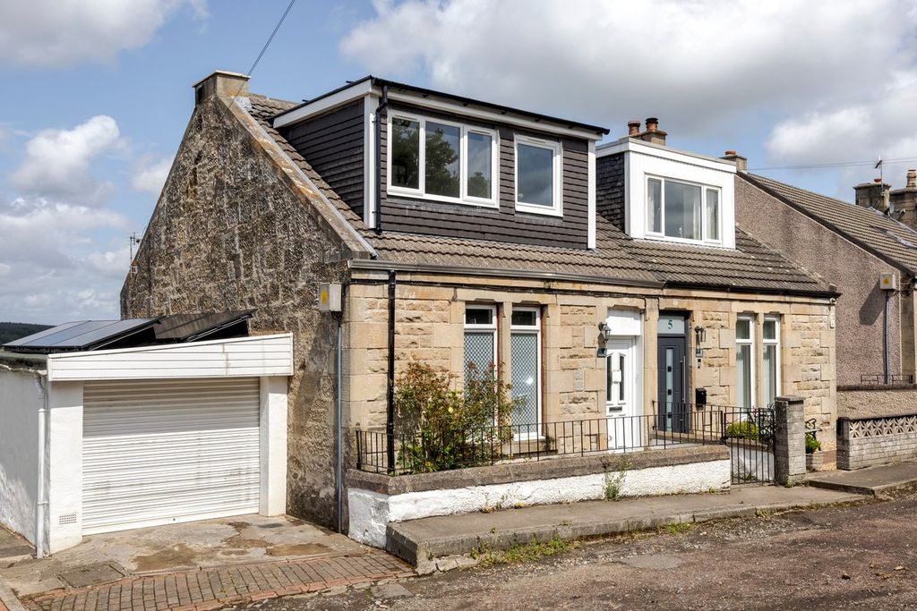 Property photo 1 of 27