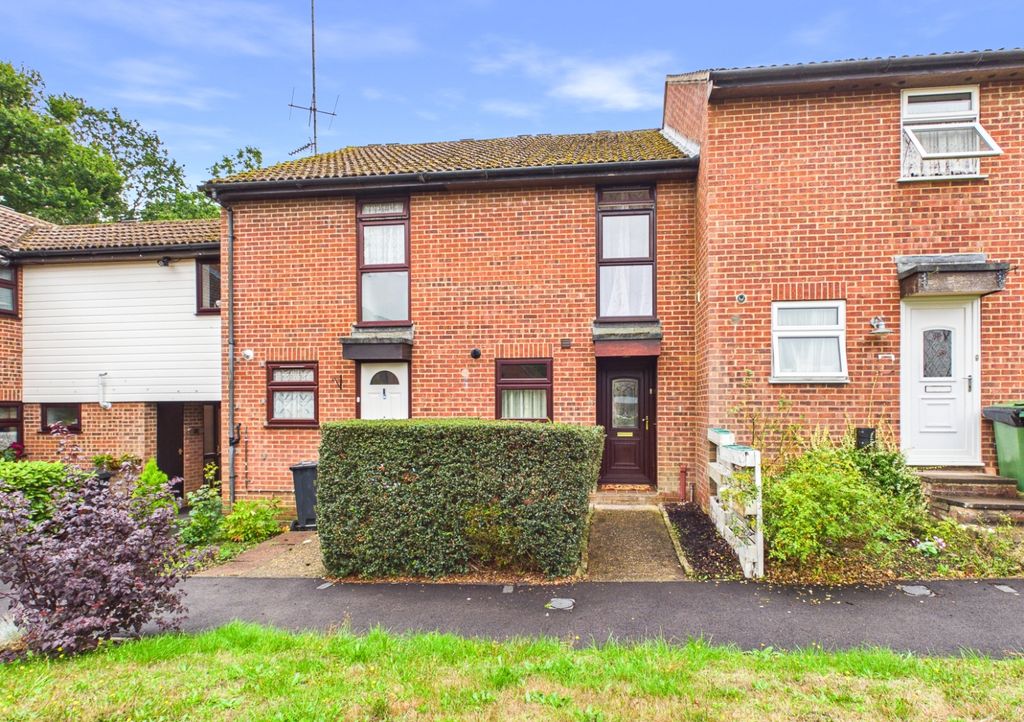 Property photo 1 of 11 Cam03624G0-Pr0257-Still027