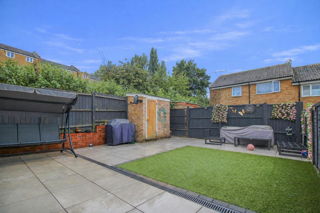 Property photo 3 of 15 Garden2.Png