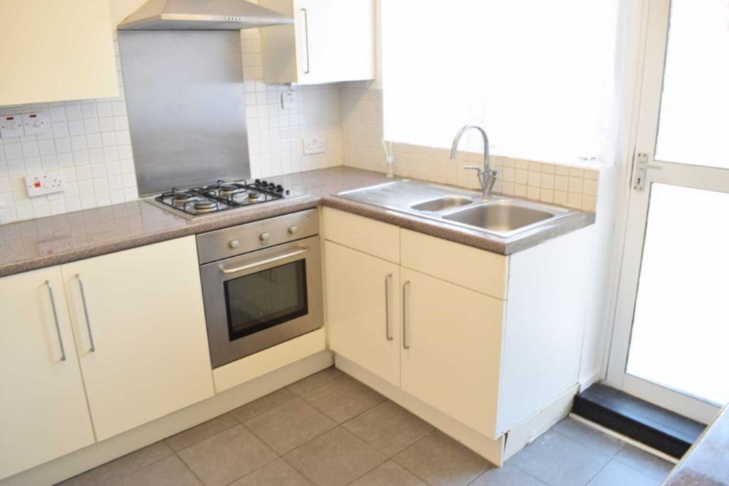 Property photo 2 of 25