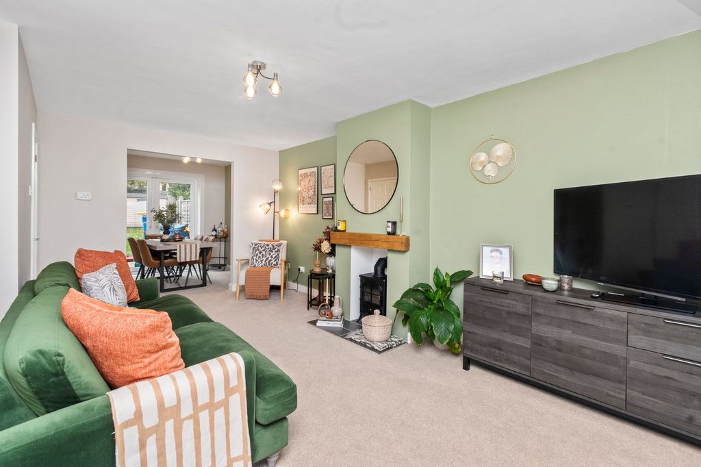 Property photo 3 of 31