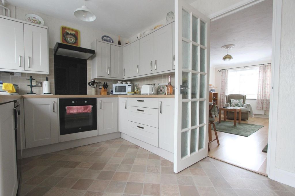 Property photo 3 of 13 Photo 11