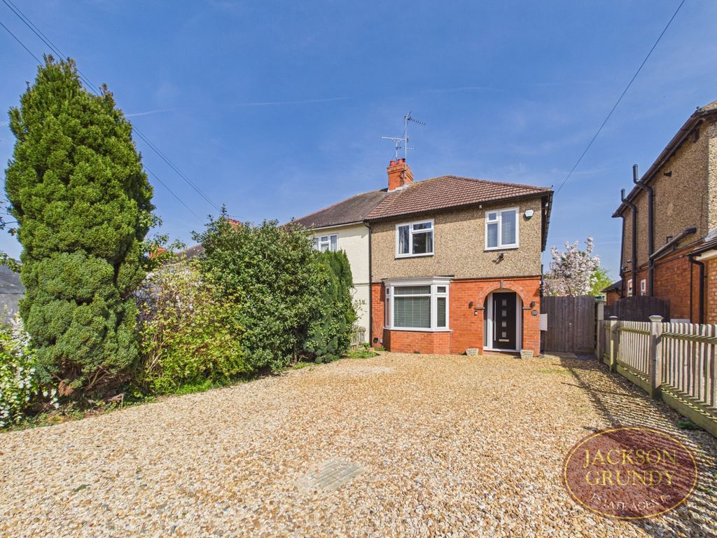 Property photo 1 of 17 Main Road