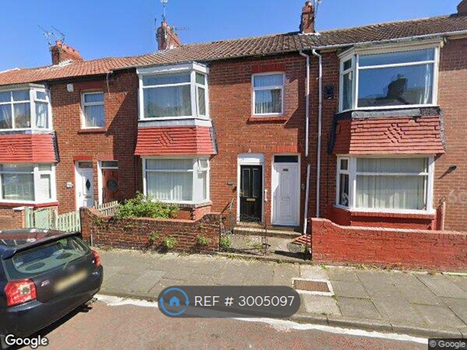 Property photo 1 of 12