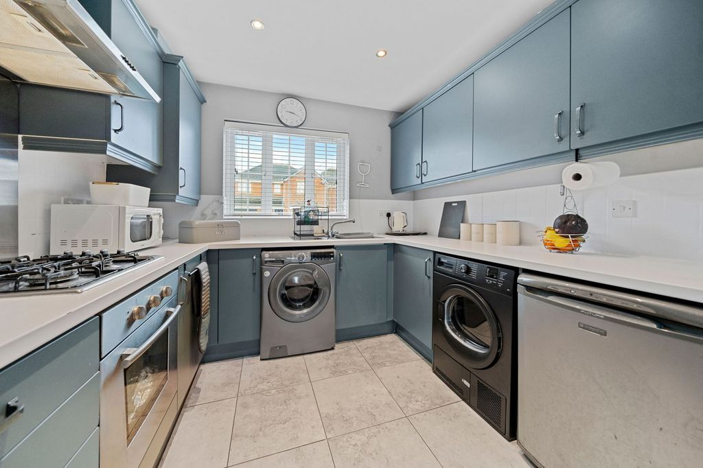 Property photo 3 of 24