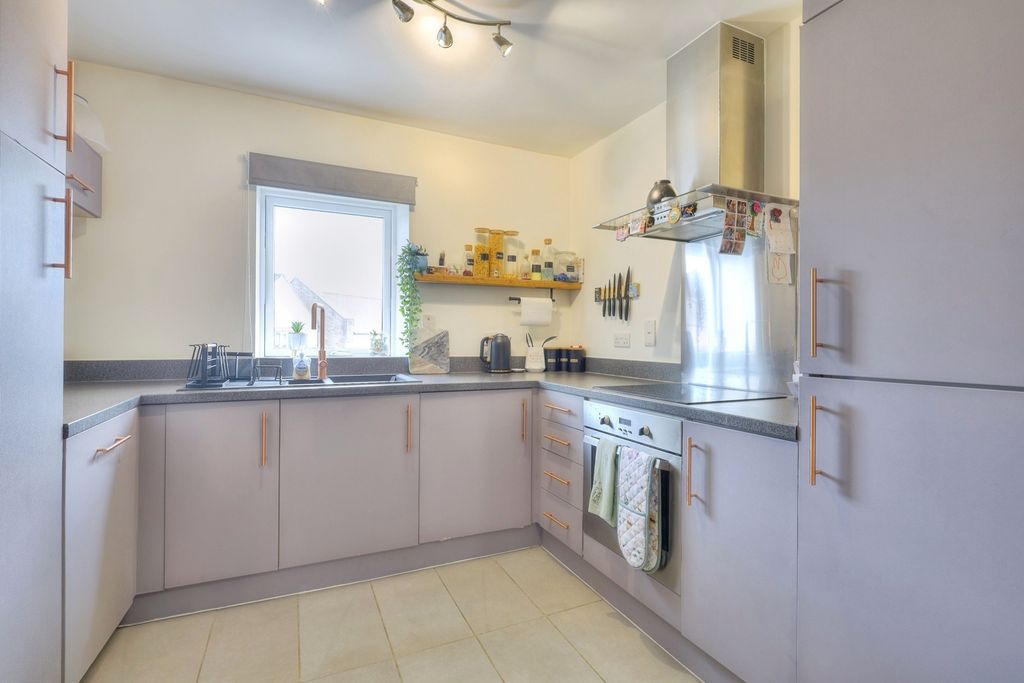 Property photo 3 of 12 Photo