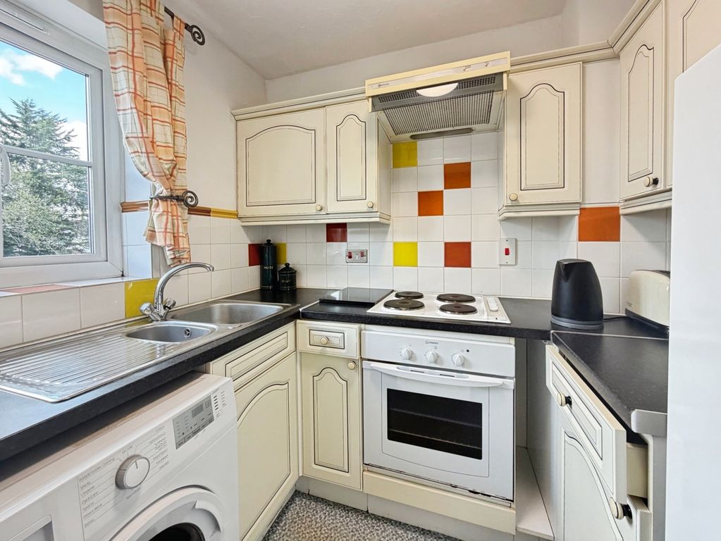 Property photo 3 of 10 Pbox-Img.Jpg