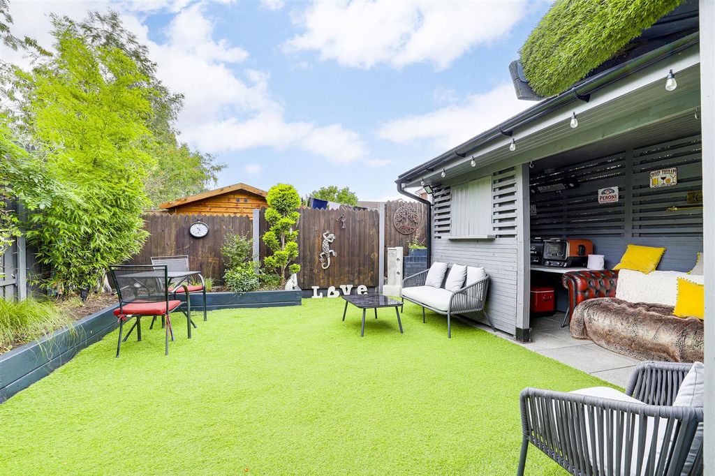 Additional image 4 of 4 bed detached house for saleCheriton Drive, Ilkeston DE7