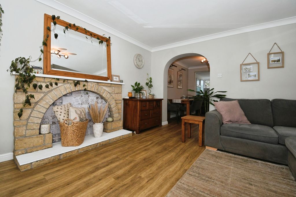 Property photo 3 of 15 Living Room