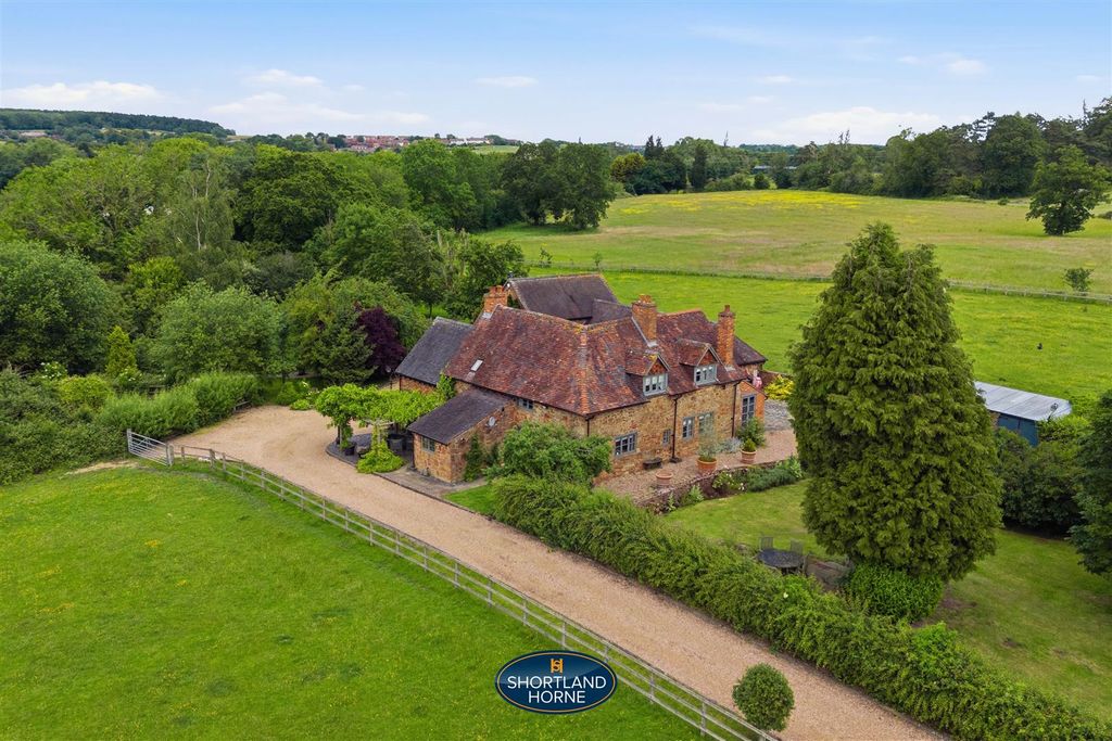 Property photo 1 of 43 Stonehouse Cottage (66 Of 80).Jpg