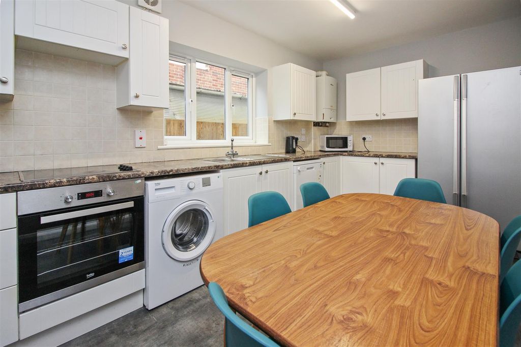 Property photo 3 of 15 Picture 3