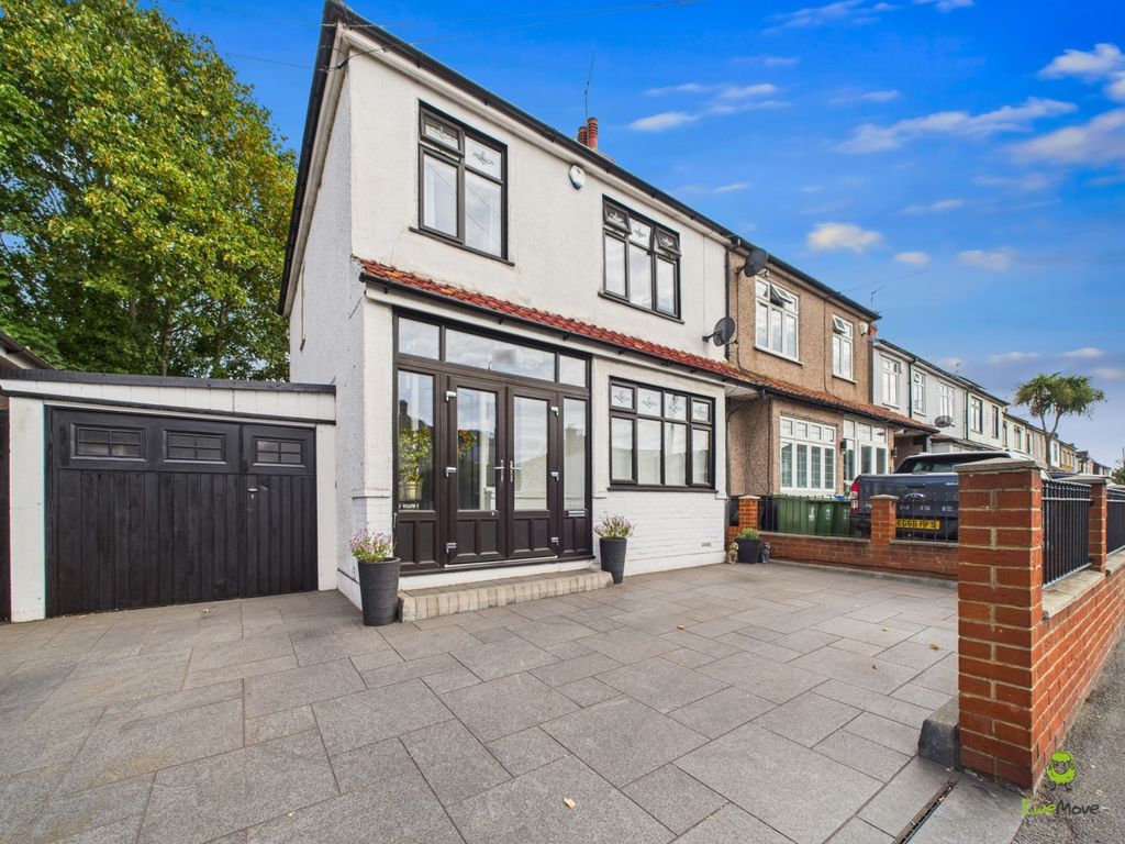 Property photo 3 of 19 Presented By Clinton At Ewemove Bexleyheath And Da